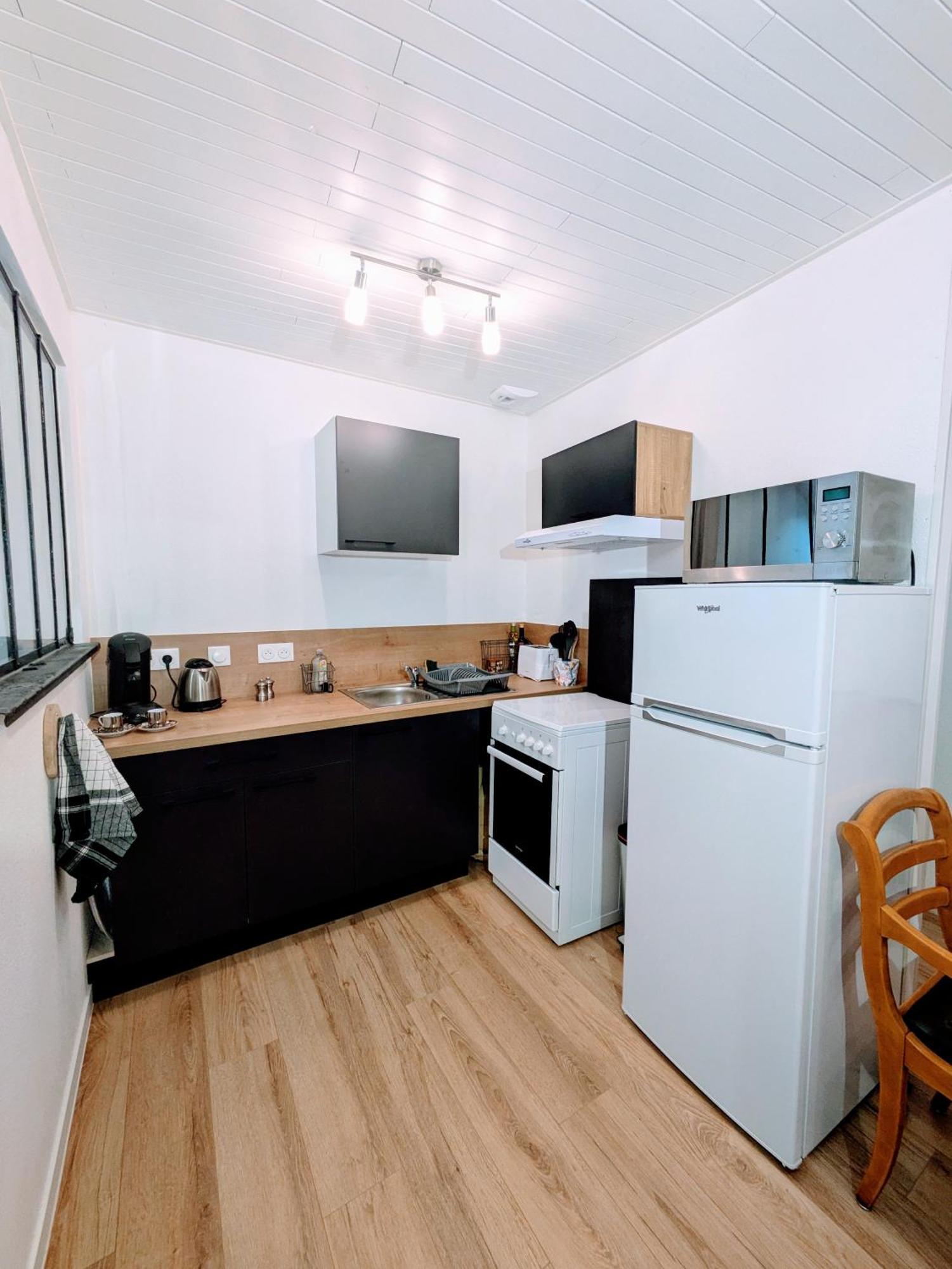 Apartament Sous La Tour Poligny  Zewnętrze zdjęcie