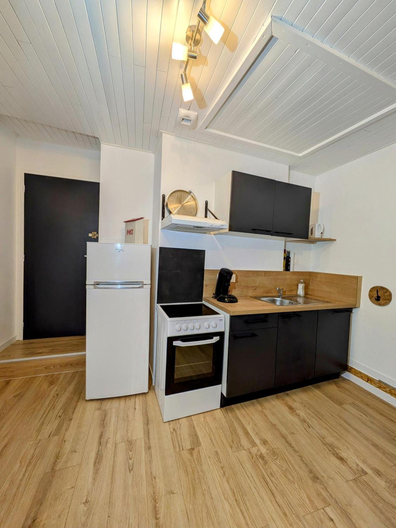 Apartament Sous La Tour Poligny  Zewnętrze zdjęcie